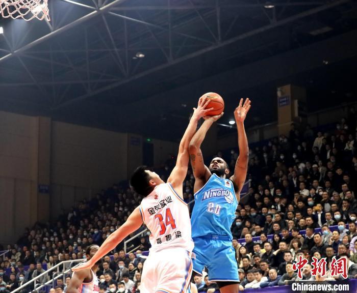 江苏男篮战胜四川，豪取重要胜利