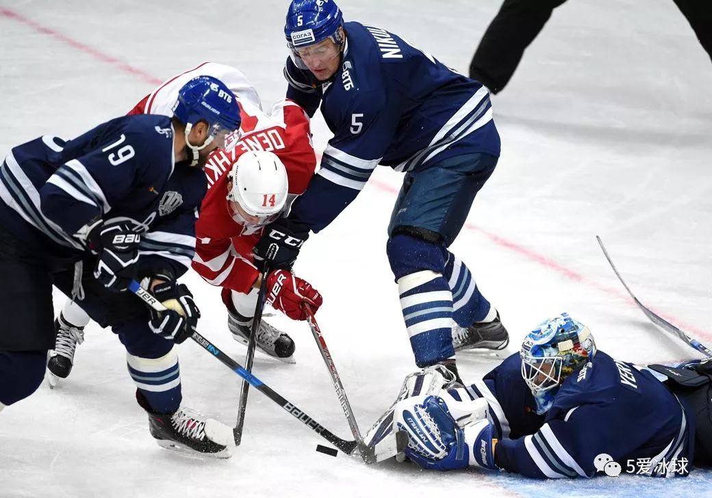 小球队挑战强敌,实力不可小觑 小球队挑战强敌,实力不可小觑