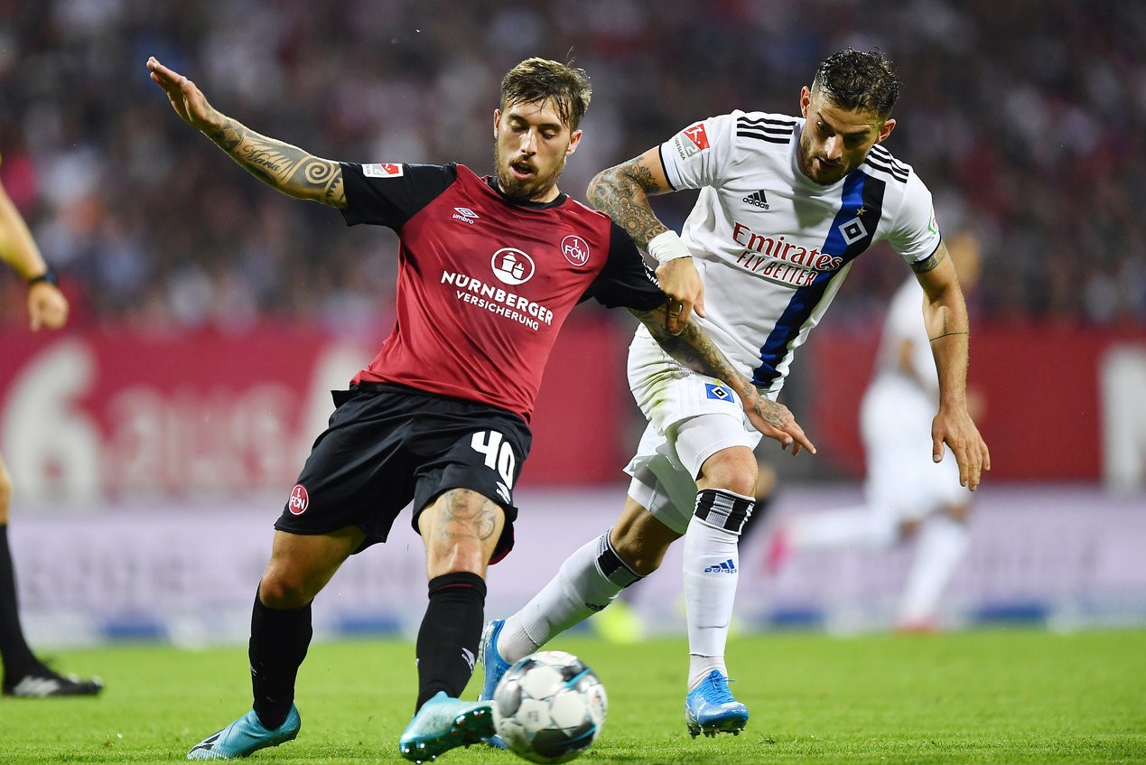 包含汉诺威主场取分，结束连败尴尬的词条