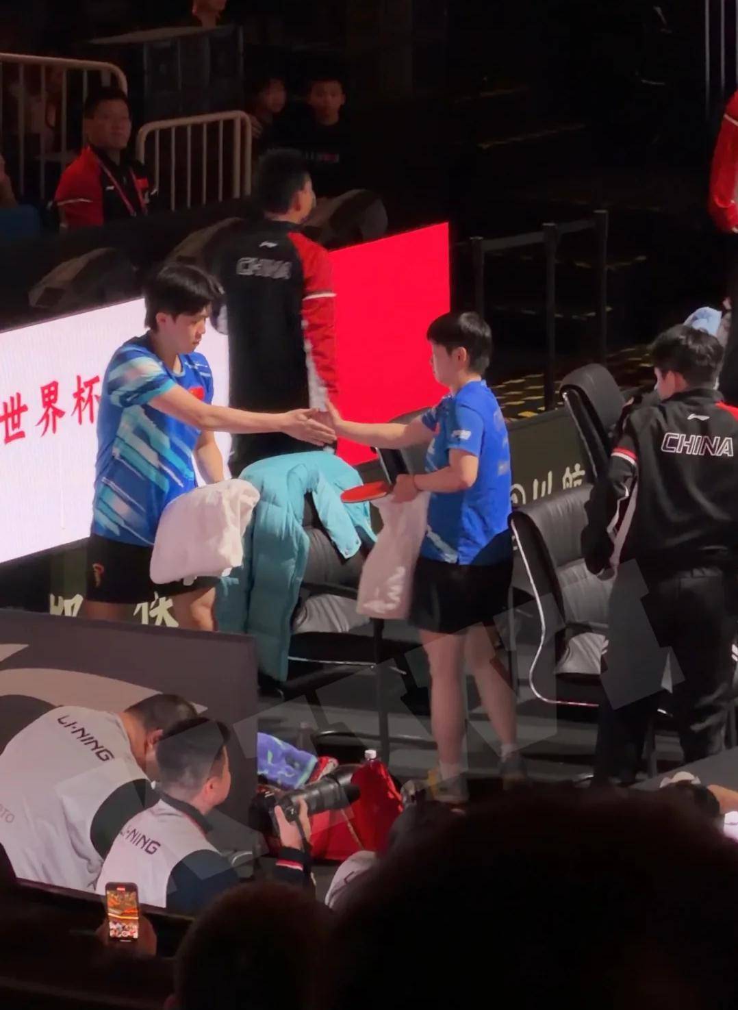 德国队轻取中国队，梁靖崑带队取胜