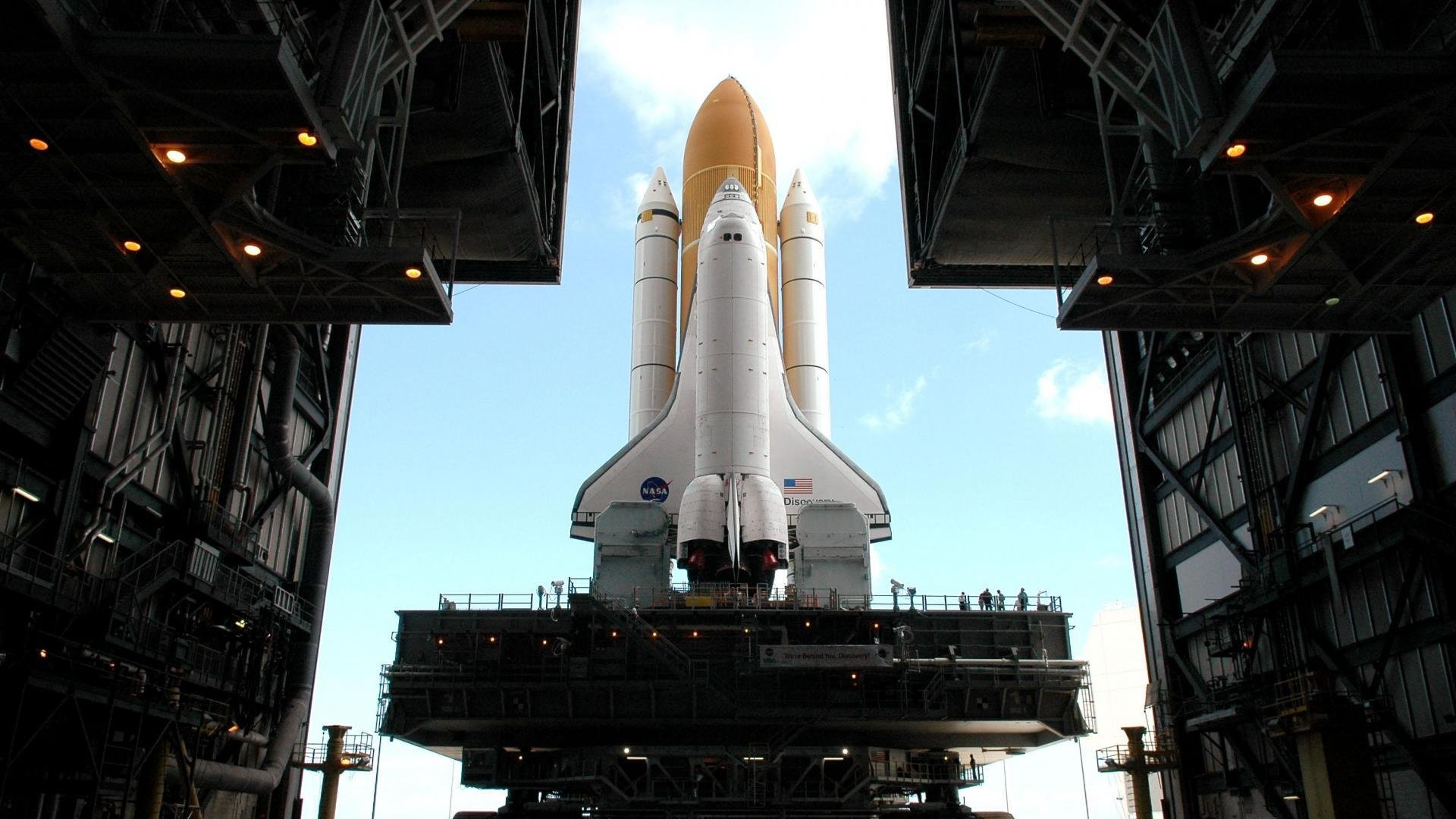 遗忘之地与时尚之都的绿茵对话，佩德里单骑救主